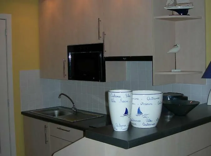 'de Strandwandeling' With Frontal Sea View Near *