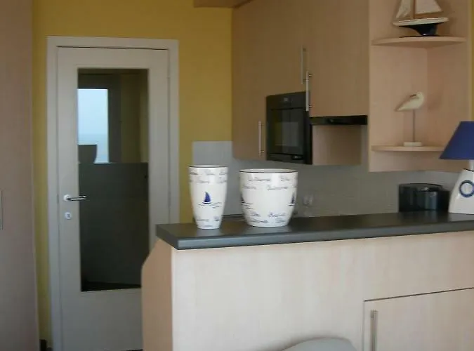 'de Strandwandeling' With Frontal Sea View Near *