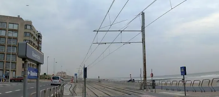 'de Strandwandeling' With Frontal Sea View Near Ostende
