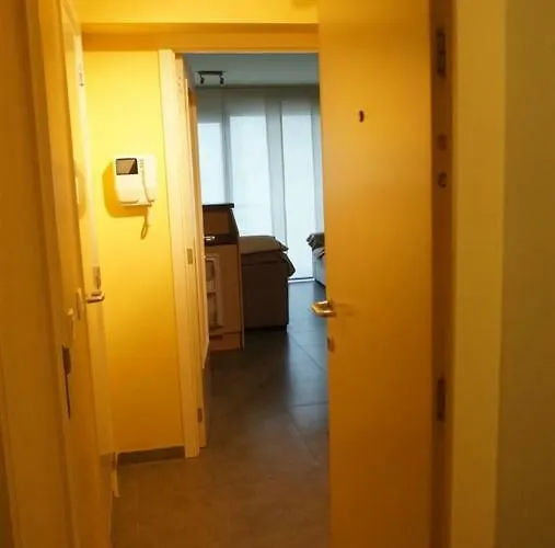 'de Strandwandeling' With Frontal Sea View Near *