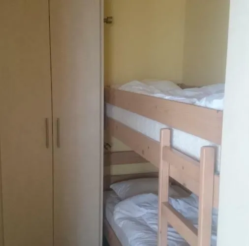 Appartement 'de Strandwandeling' With Frontal Sea View Near *