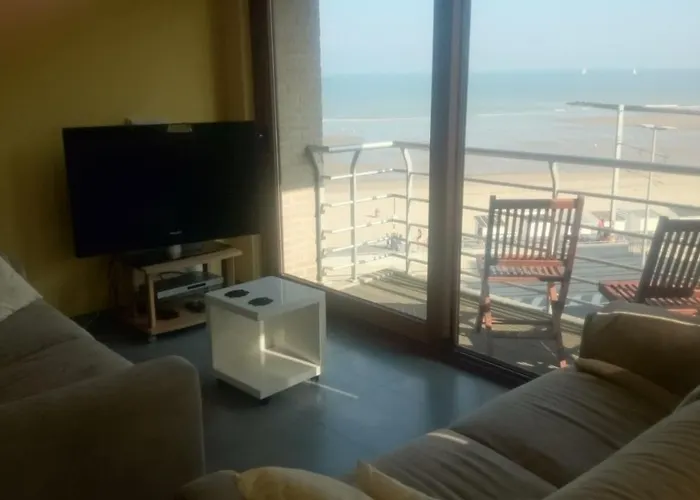 Appartement 'de Strandwandeling' With Frontal Sea View Near Oostende